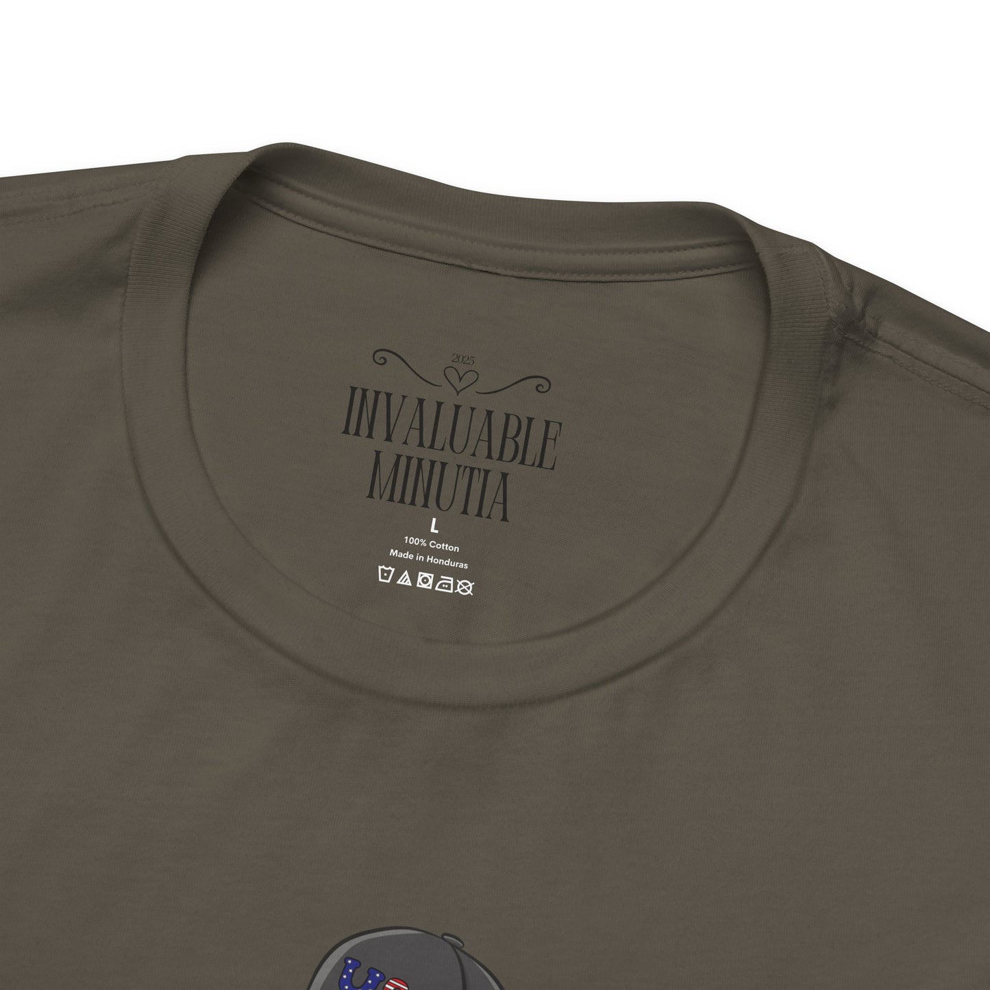Alien Graphic Tee, Fun T-Shirt for Sci-Fi Lovers, Unisex Casual Wear, Great for Festivals, Gifts for Nerds, Everyday Comfort