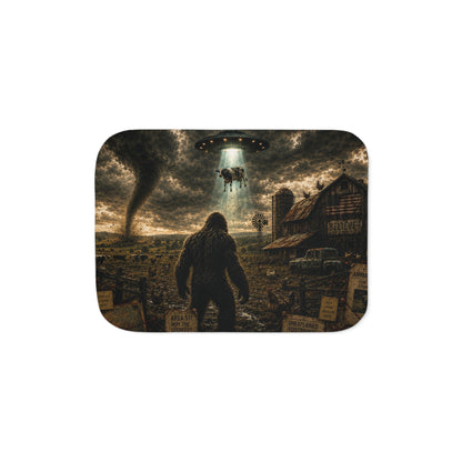 Bigfoot UFO Encounter Sherpa Fleece Blanket