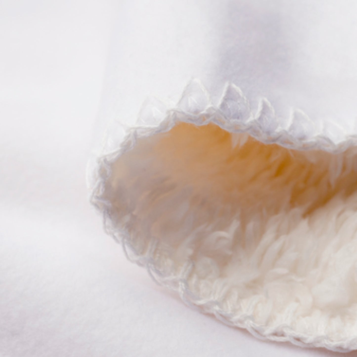 🔥 Bigfoot Sherpa Fleece Blanket – Campfire Cryptid Cozy Vibes