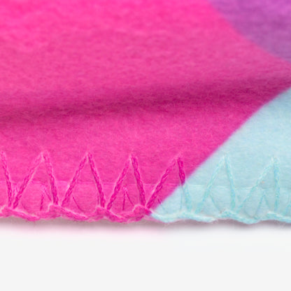 🔥 Bigfoot Sherpa Fleece Blanket – Campfire Cryptid Cozy Vibes